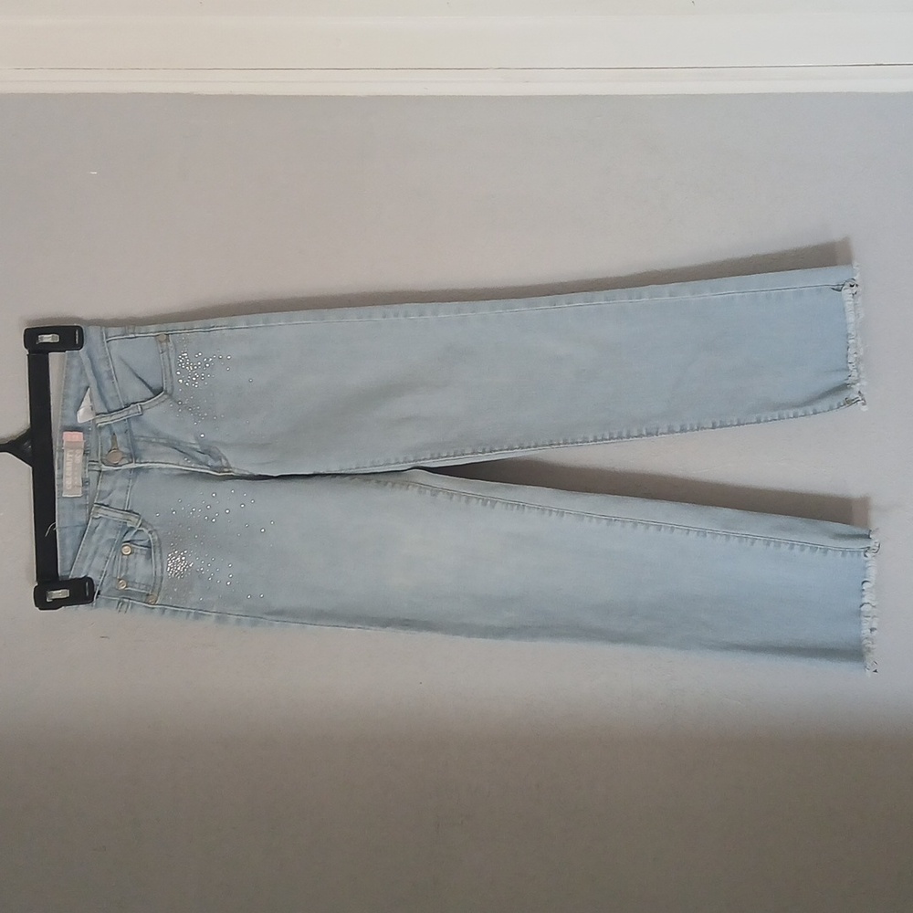 Celebrity  Light Blue Cropped Jeans with Distressed Hem Size 12 - Picture 5 of 8